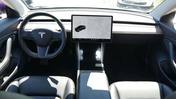 Tesla Model 3 Long Range AWD 258 kW image number 10