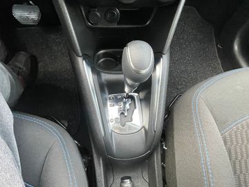 Car image 15