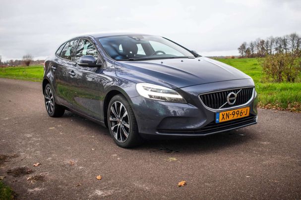 Volvo V40 T2 90 kW image number 19