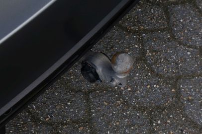 Car image 37