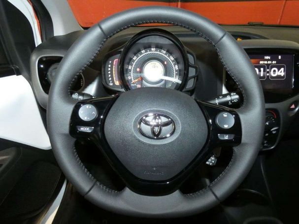 Toyota Aygo 53 kW image number 9