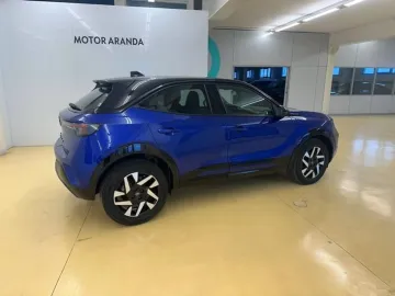 Car image 24