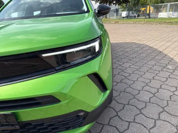 Car image 23
