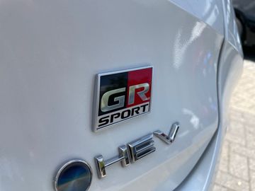 Car image 28