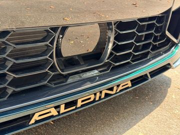 Car image 36