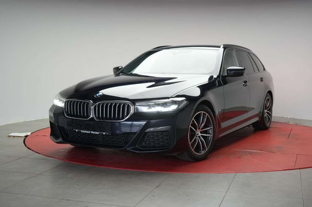 BMW 520d Touring M Sport 140 kW image number 1