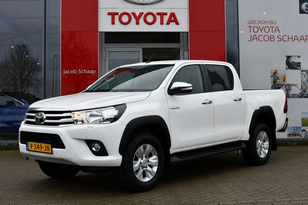 Toyota Hilux D Double Cab 2.4 4D Professional 110 kW image number 1