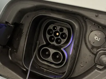 Car image 34