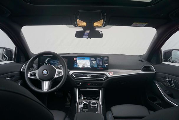 BMW 330i Touring M Sport 190 kW image number 6