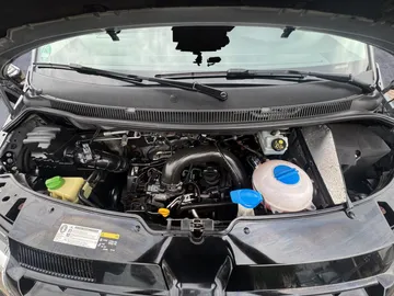 Car image 40
