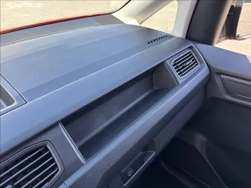 Car image 34