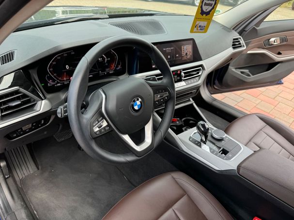 BMW 330d 195 kW image number 14