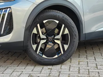 Car image 41