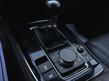 Car image 30