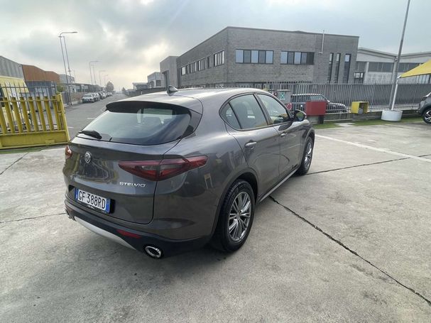 Alfa Romeo Stelvio 2.2 Q4 140 kW image number 4