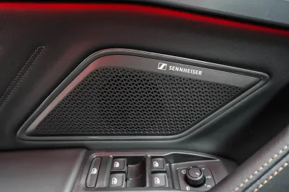 Car image 23