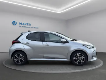 Car image 3