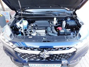 Car image 28
