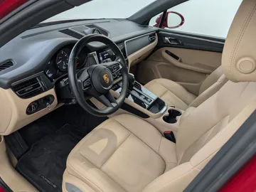 Car image 38