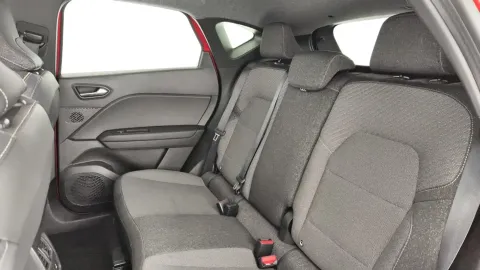 Car image 26