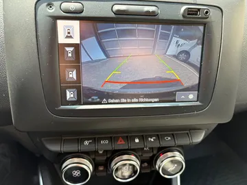 Car image 27