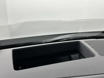 Car image 39