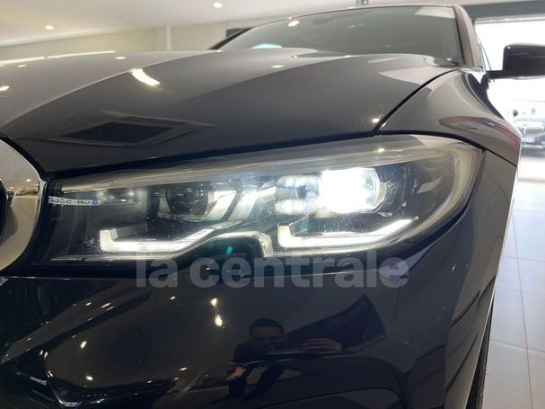 BMW 320d xDrive 140 kW image number 13