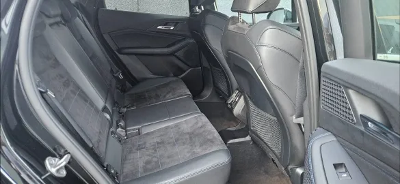 Car image 31