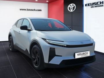 Car image 16