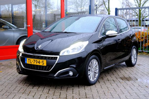 Peugeot 208 PureTech Allure 60 kW image number 22