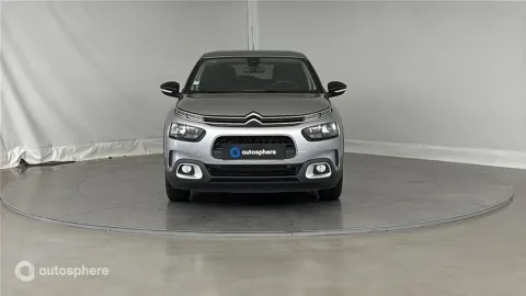 Car image 4