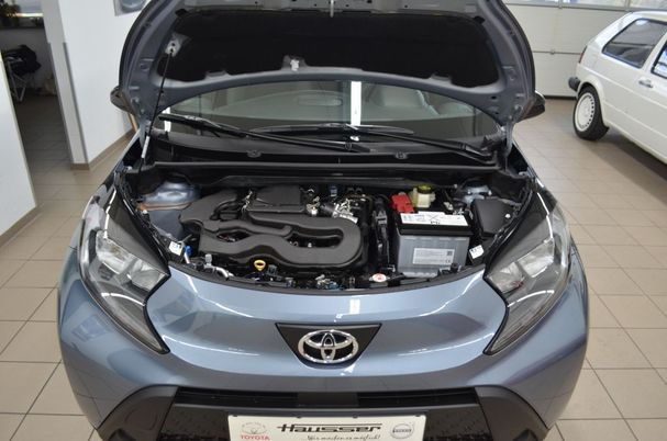 Toyota Aygo X 53 kW image number 10