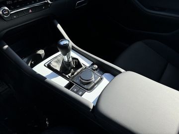 Car image 28