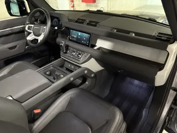 Car image 28