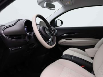 Car image 30