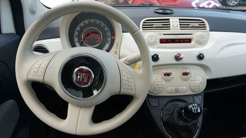 Car image 14