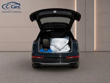 Car image 28