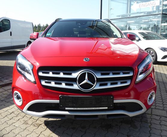 Mercedes-Benz GLA 200 d Style 100 kW image number 3