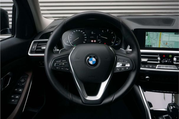 BMW 320d xDrive 148 kW image number 7