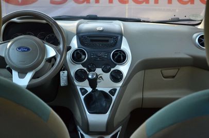 Car image 14