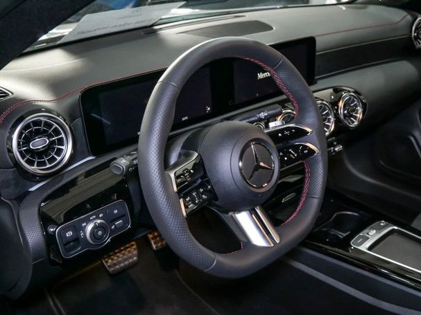 Mercedes-Benz CLA 200 Shooting Brake 120 kW image number 14