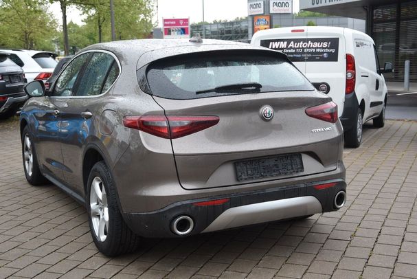 Alfa Romeo Stelvio 2.2 AT8 Super 132 kW image number 7