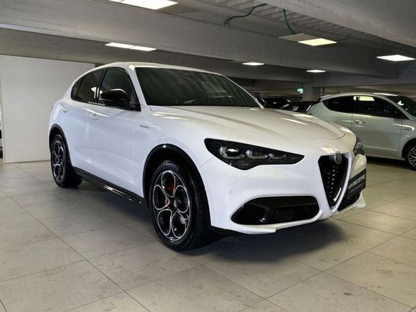 Alfa Romeo Stelvio 2.2 Q4 154 kW image number 2