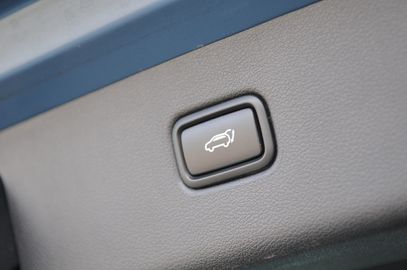 Car image 37