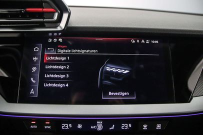 Car image 37