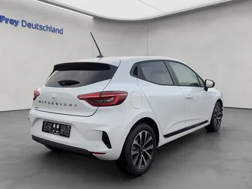 Car image 4