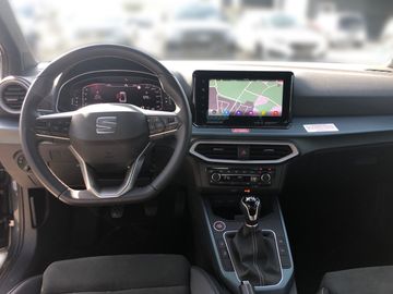 Car image 13