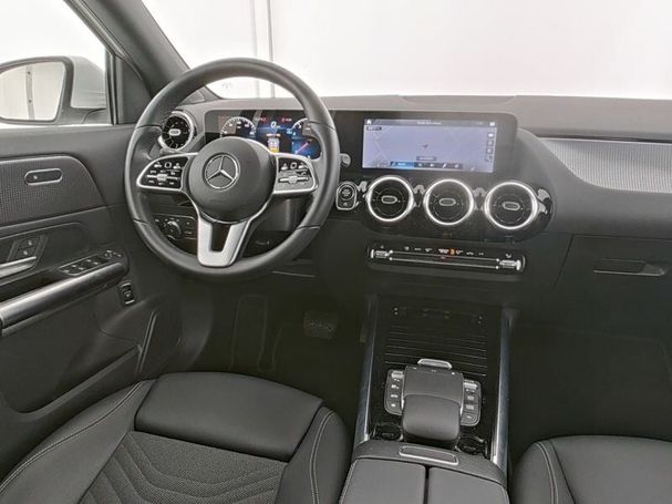 Mercedes-Benz GLA 180 100 kW image number 3