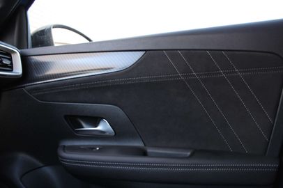 Car image 36