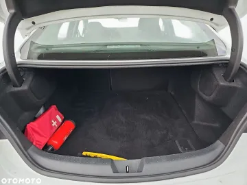 Car image 39